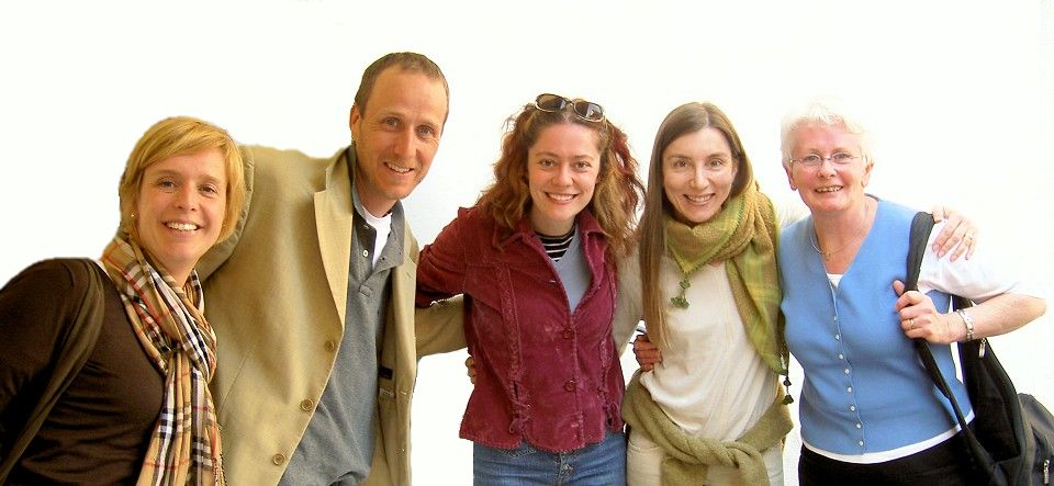 Nina Einzinger, MA (Mitte) mit Kursteilnehmern